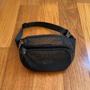 ALO Yoga Mesh Fanny Pack